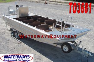TO3681 - 16 PERSON TOUR BOAT